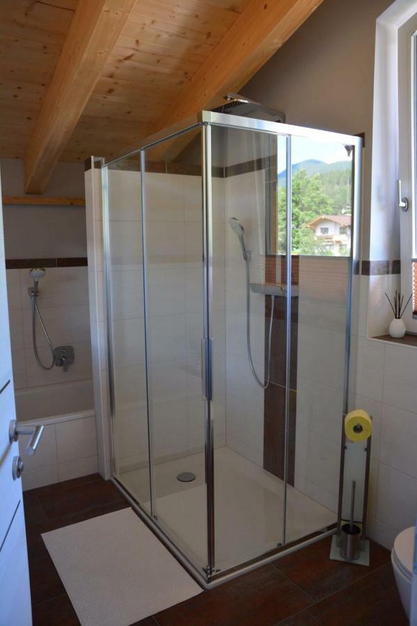 Chalet Christine Brixen im Thale Esterno foto